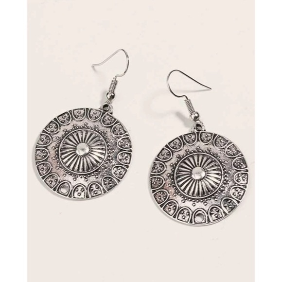 MAKE ME AND OFFER NWT Circular Rustic Silver Tribal Metal Earrings - Picture 5 of 5